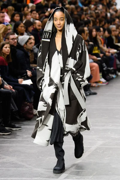 Look 35
